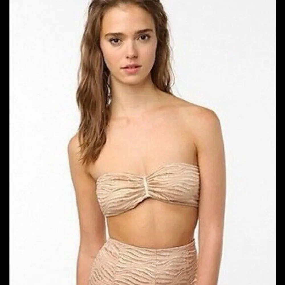 NWT Urban Outfitters Pink Rose Bralette Bandeau Tube Bra Size M
